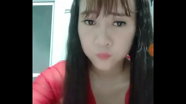 Em gái 2k thủ dâm nước lồn lênh láng